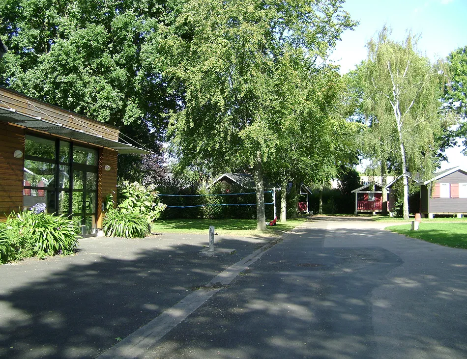 Facade Camping du Mûrier 2